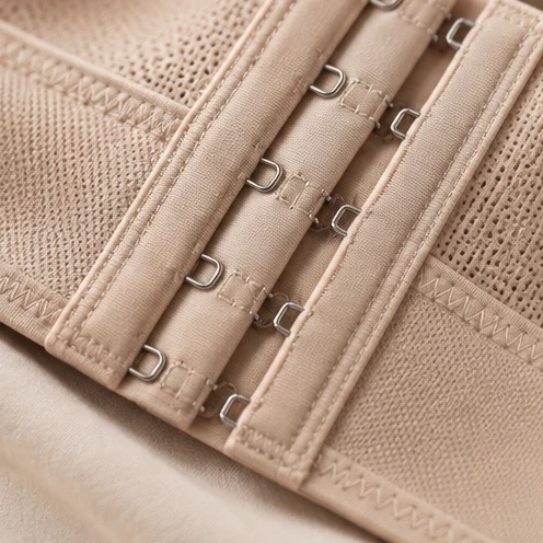 Fotorealistisches Detail der Kompressionsbekleidung: TriFlex